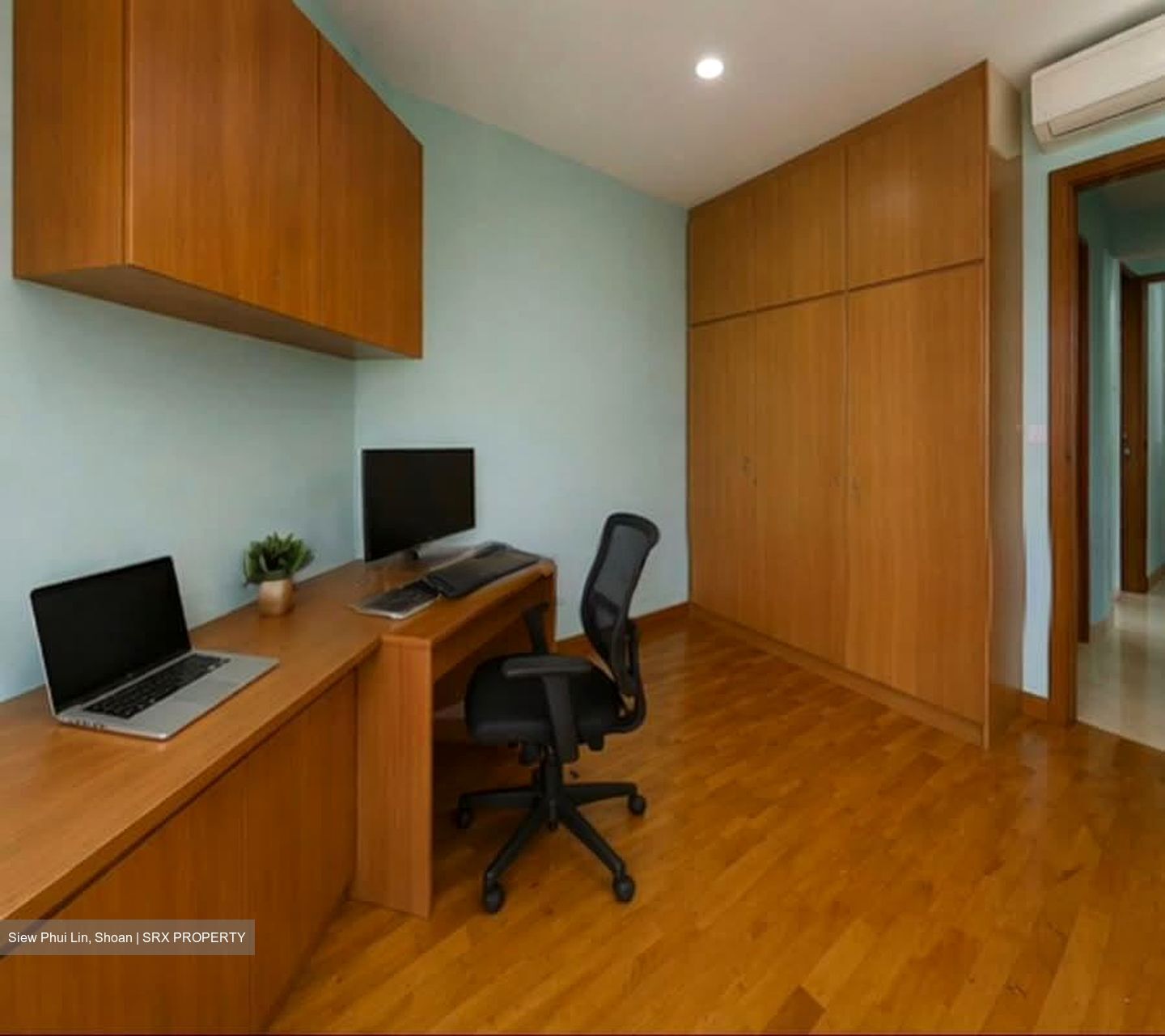 Simsville (D14), Condominium #558220711